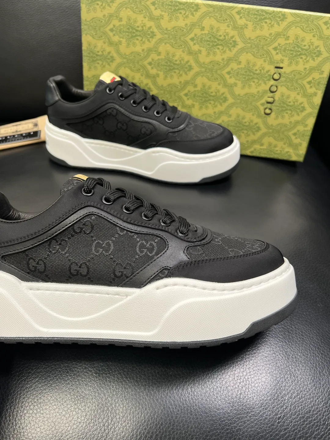 Men's shoes 💰820 Gucci high quality top crafts Gucci counter new original factory configuration, imported cowhide patchwork fabric from Italy, imported cowhide lining, breathable and comfortable, sole: original factory special supply original sole super comfortable, original factory and single goods, welcome to compare, code number 38-44 (customized 45 46)